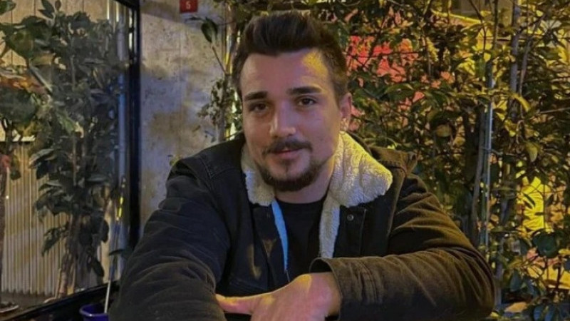 Alanya’da motosikletiyle refüje çarparak Hayatını kaybetti